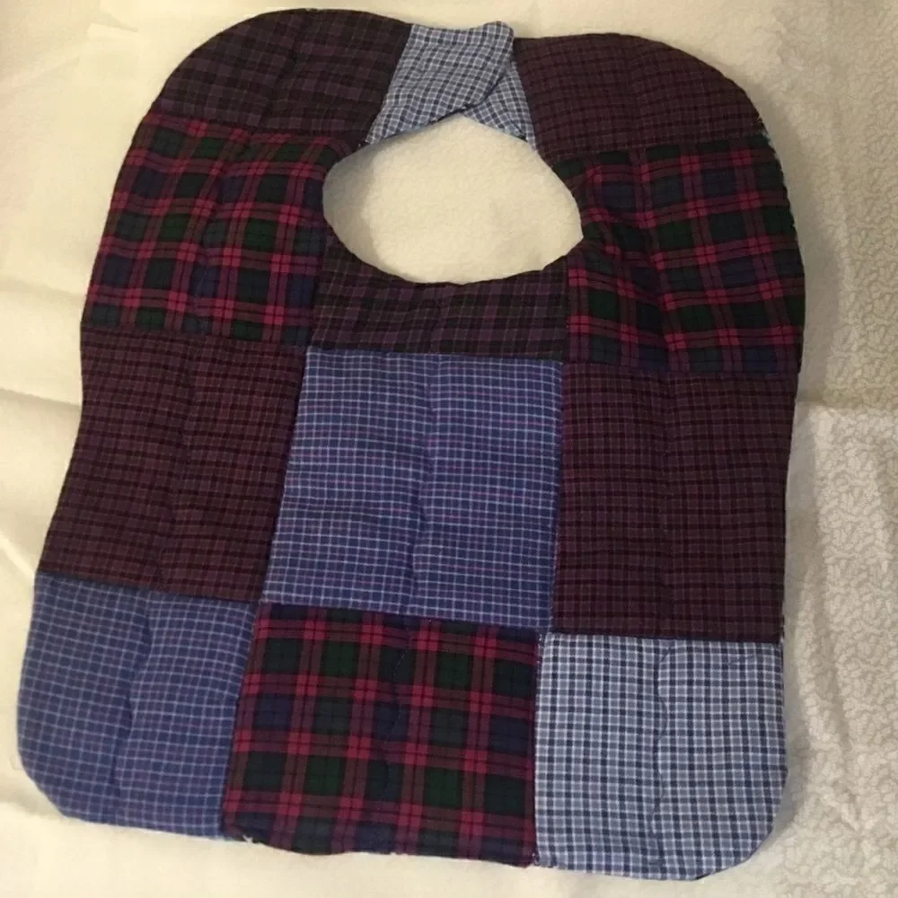 3/$25 or $12 ea.  NWT Handmade Quilted Reversible Bib.